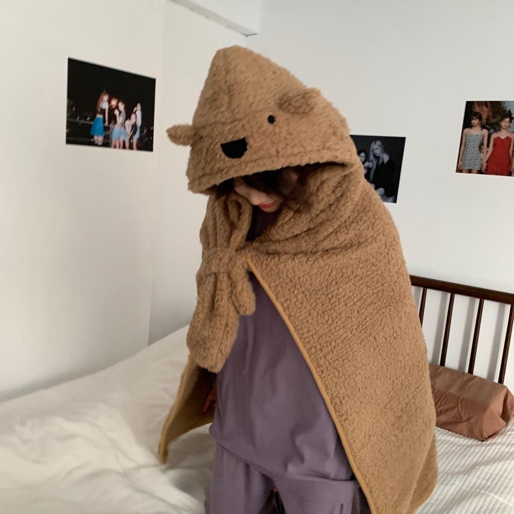 Winter Kawaii Bear Hooded Blanket Fleece Material Soft Blanket Shawl Throw Blanket Keep Warm Hooded Cloak Office Use