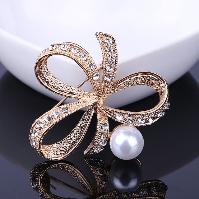 Fashion Exquisite Pearl Rhinestone Flowers Butterfly Enamel Pin Brooch For Women Trendy Elegant Clothes Jewelry Gift For Friends
