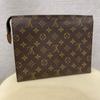 [Pre-Owned] Toiletry Pouch 26 Classic Monogram Canvas And Leather Wash Bag - Very Good #1J7GJC8