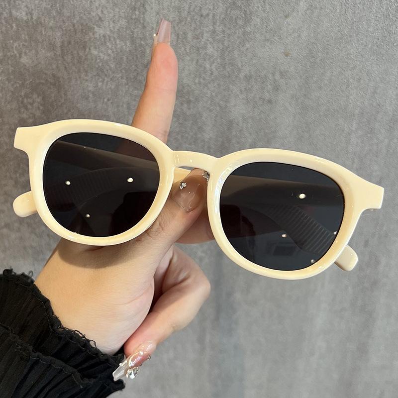 European and American personalized round frame rice nails men's and women's sunglasses UV-proof retro small frame fashion street sunshade sunglasses