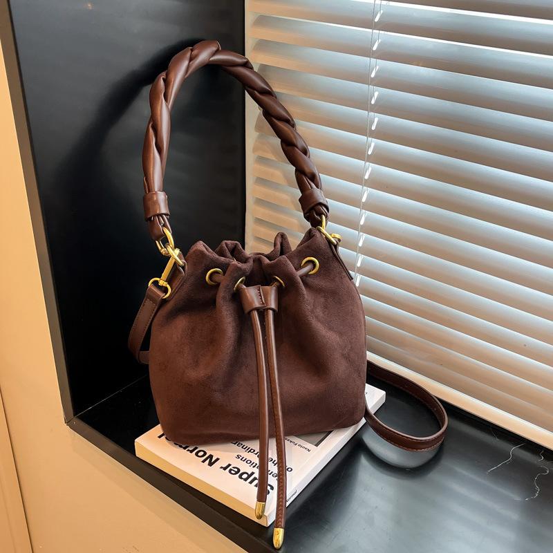 Сумка кроссбоди женская сумка 2025 новая сумка легкая роскошь ниша хай-энд ручная сумка супер огонь леопардовый принт на плечо сумка-ведро