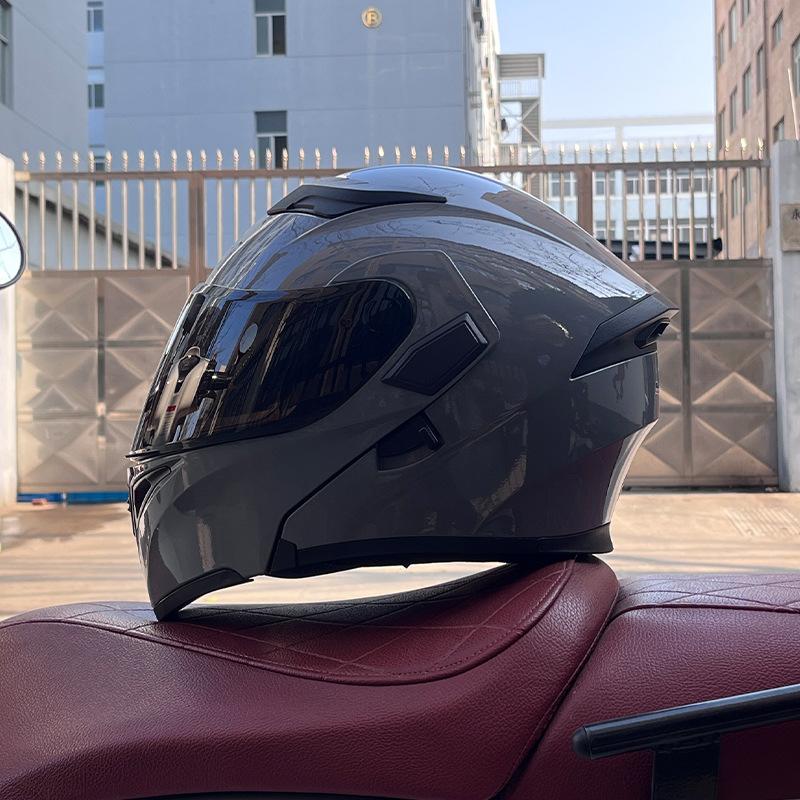 Motorcycle Helmets Men's and Women's Locomotive Full Helmets Bluetooth Peel-off Helmets Electric Vehicle Helmets