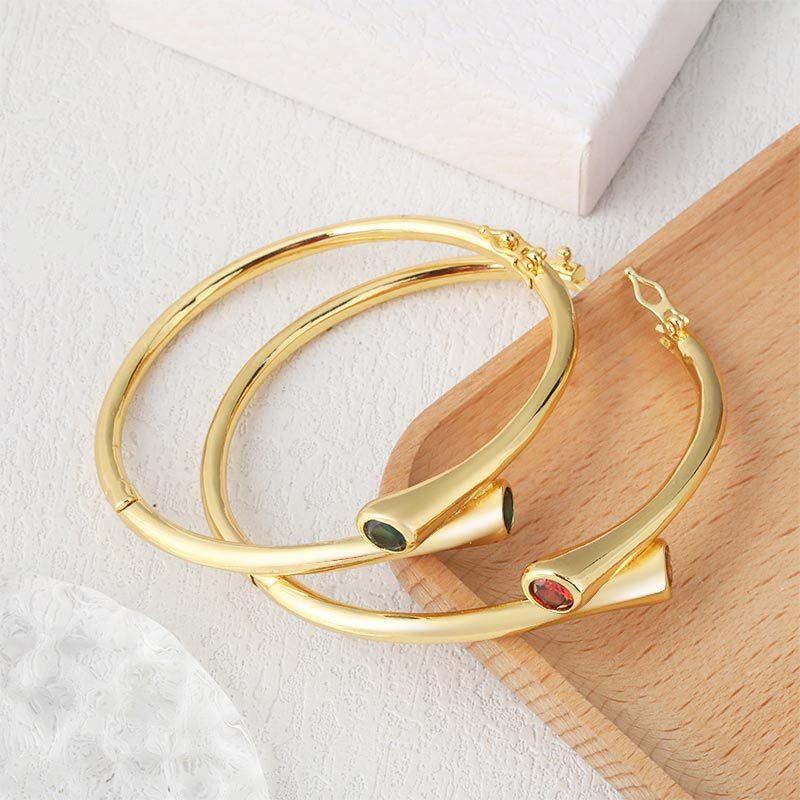 New Retro High-end Glossy Bracelet with Zircon Simple Bracelet
