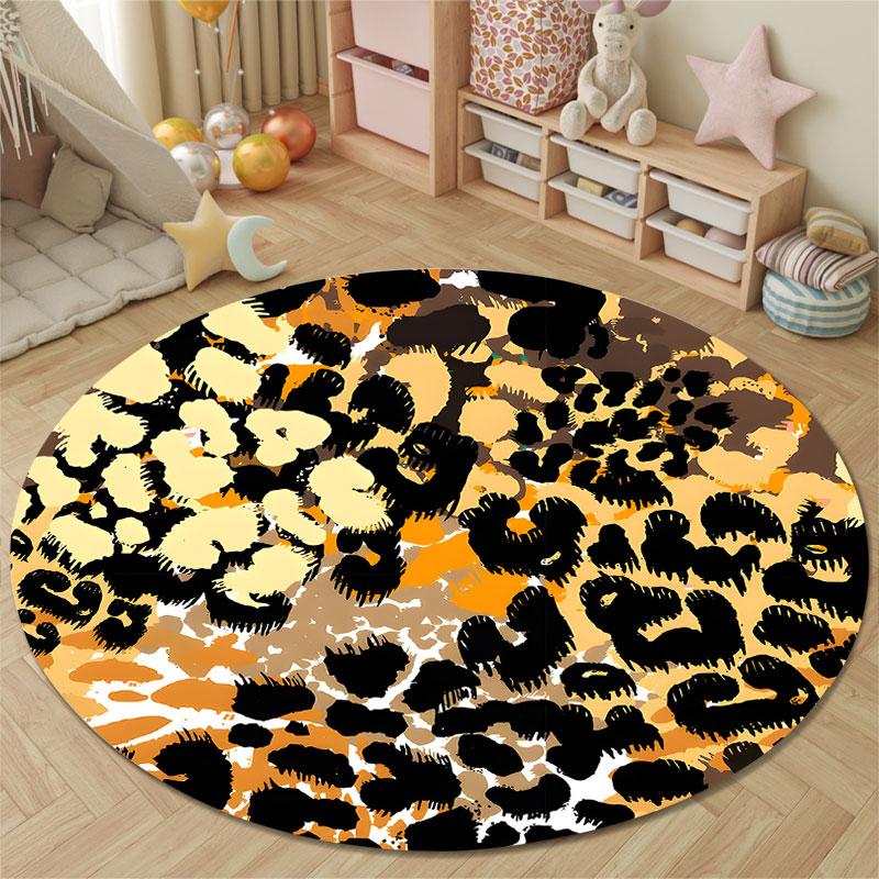 Classic Black Gold Leopard Animal Print Cozy Rug, Gold Retro Charm, Fun Addition for Family Game Night and Movie Room with Art with Charm