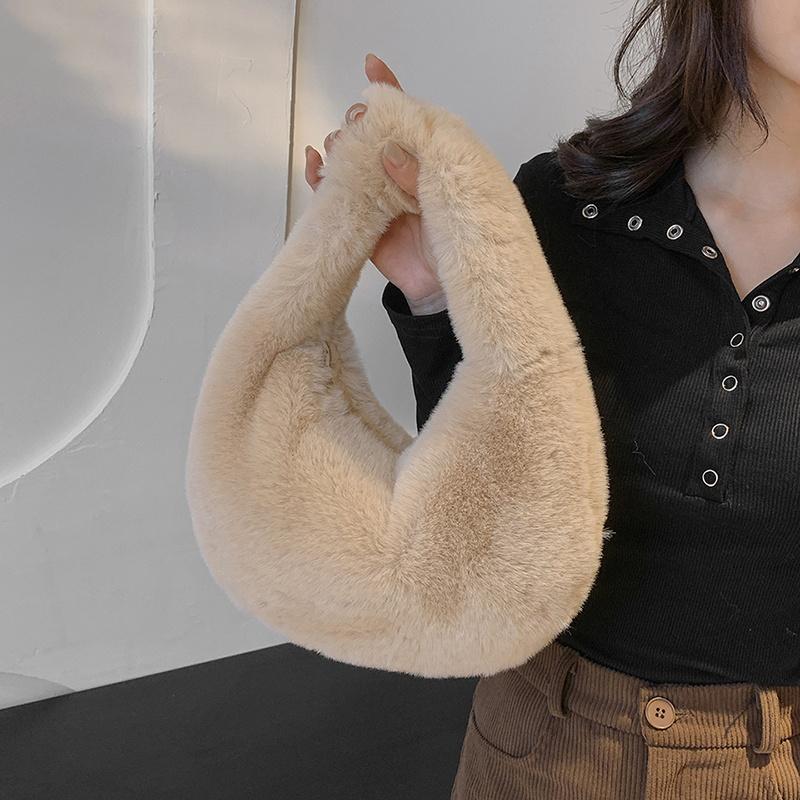 Yogodlns Меховая женская маленькая сумка в форме полумесяца, роскошные теплые плюшевые сумки на запястье для женщин, модный меховой клатч с короткой ручкой, милые женские кошельки для монет