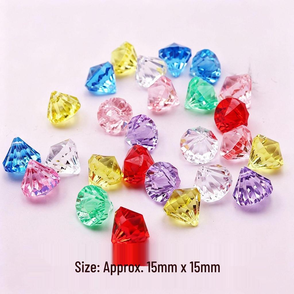 Acrylic Beetle Pendant: Transparent Cartoon Animal Ornament for Kids' Claw Machines and Amusement Park Blind Boxes.