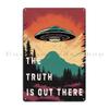 Металлическая жестяная табличка XFilesUFOVintageSign X Files - "Истина где-то рядом" Ретро дизайн с НЛО и инопланетянами, Декор для паба/ржавой стены