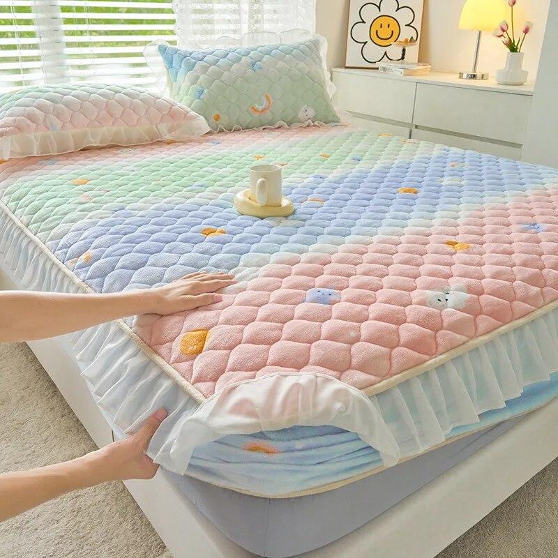 Зимний теплый молочный бархатный комплект простыней, милая простыня на подкладке с героями мультфильмов и 2 наволочками, нескользящий наматрасник, двуспальное покрывало размера «king-size»