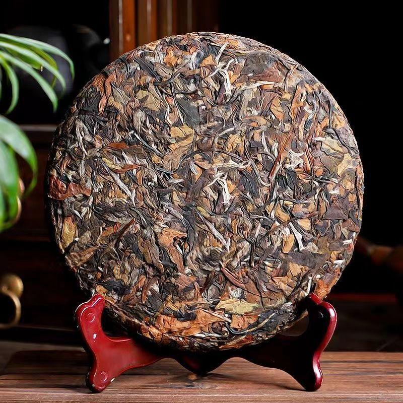 Чай белый Fuding Shou Mei Chen Xiang Old White Tea Classic Tea Cake 350г
