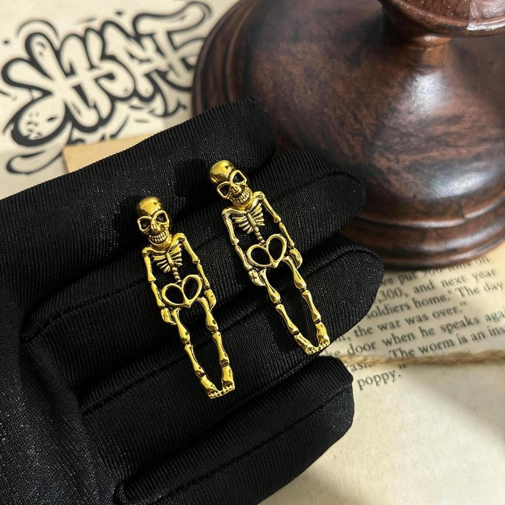 European Halloween Heart-Shaped Ghost & Skull Earrings