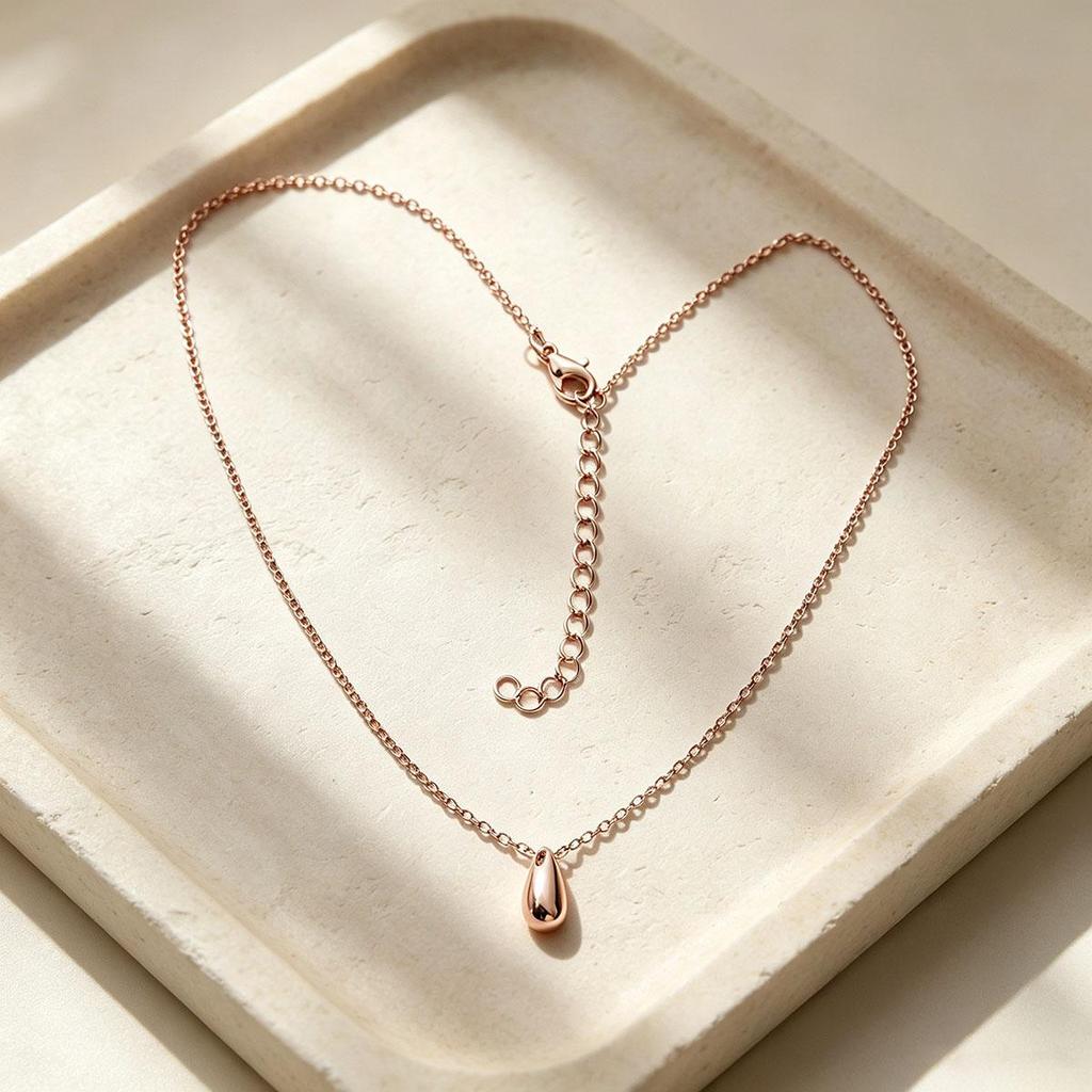 Simple Rose Gold Small Drop Necklace Niche Collarbone Chain Women's Daily Bean Pendant Accessories Versatile Jewelry