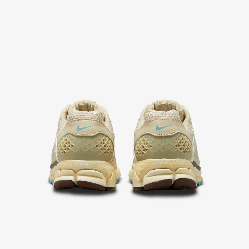 (W) Овсяные кроссовки Nike Zoom Vomero 5 FB8825-111