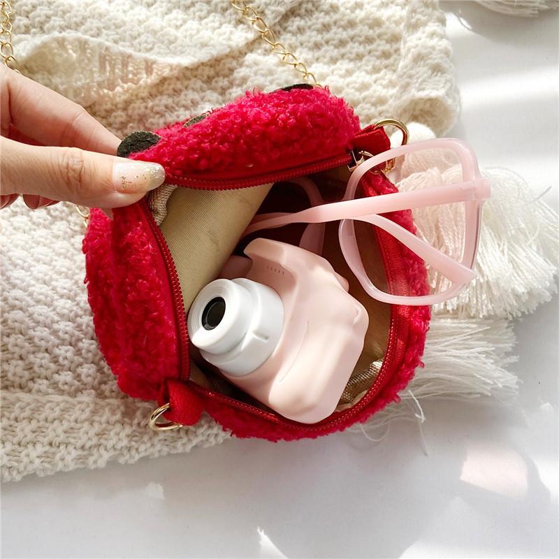 Kindergarten Girls Fashionable Plush Strawberry Chain Bag 2023 Soft Breathable Wearresistant Coin Purse