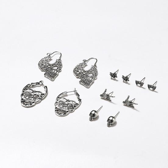 6 Pairs Unisex Halloween Stud Earrings Hollow Out Skull Bee Bat Shape