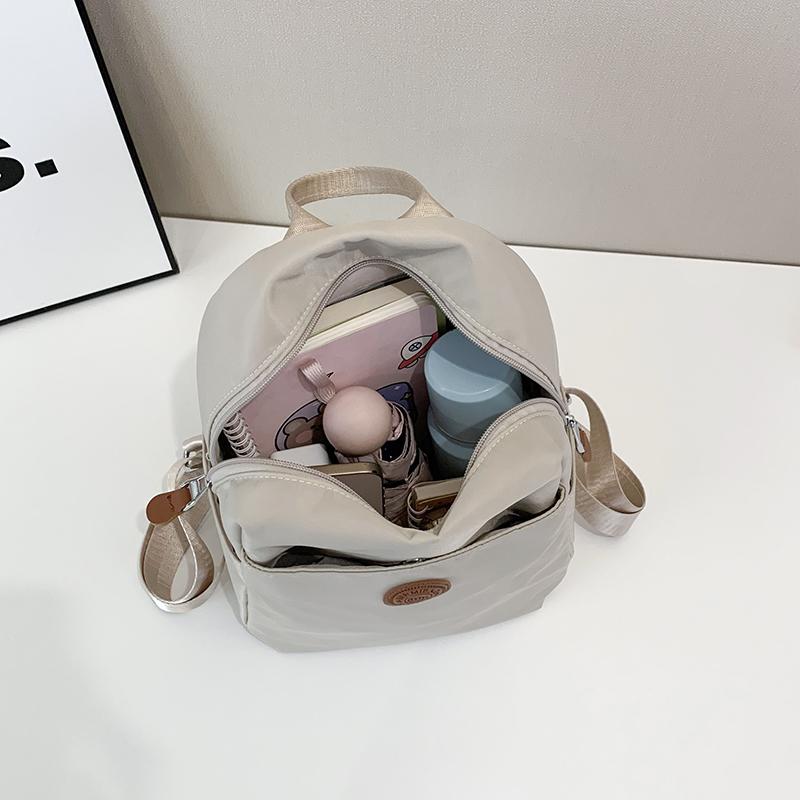 Large Capacity Backpack Women's Lightweight Commuter Travel Backpack Student Schoolbag