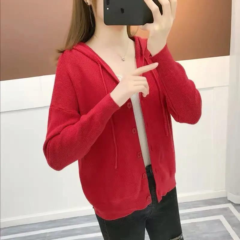 Весна и осень Новый стиль Женская вязаная куртка с капюшоном Женский короткий свободный внешний вязаный кардиган Универсальный женский