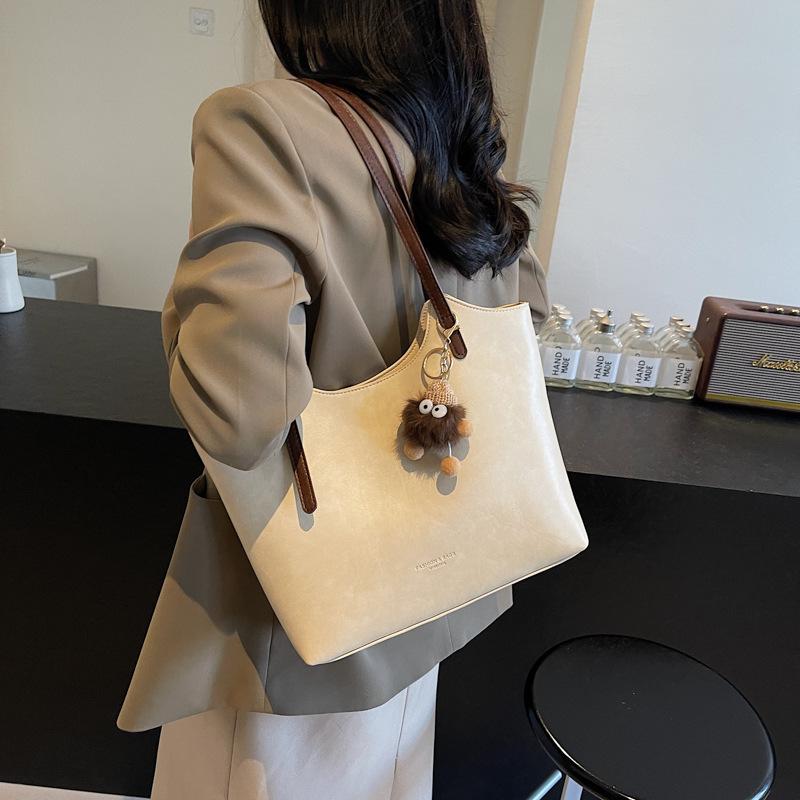 Сумка большой вместимости Женская новая сумка через плечо Модная повседневная универсальная сумка-тоут для поездок
