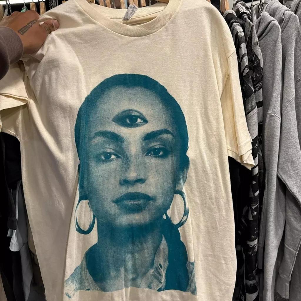 Sade 90s Rare Design white T shirt Unisex Men Women vtg S-5XL