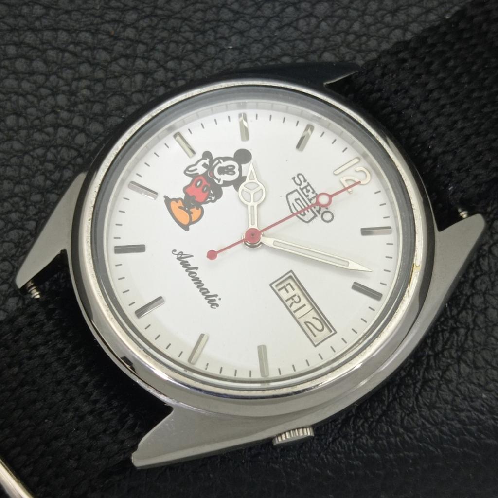 AUTOMATIC VINTAGE SEIKO 5 JAPAN 7009A MENS WHITE COLOR DIAL WATCH A700587-5 R203-a700587