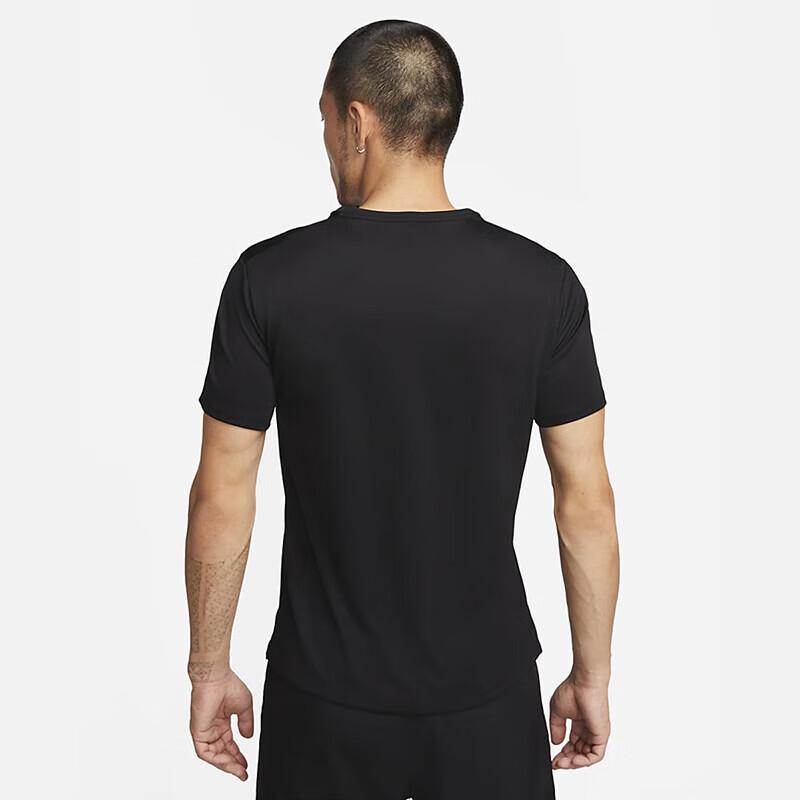 Nike Men's Short-Sleeve Casual T-Shirt