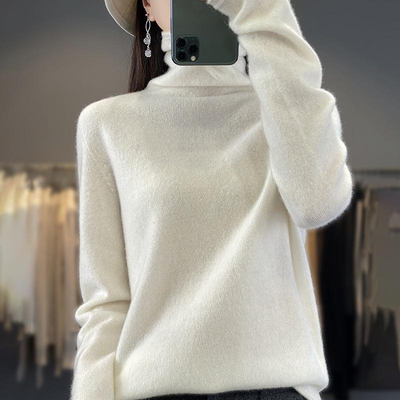 Women's Plus Size Mock Neck Wool Sweater: Soft, Skin-Friendly, Rolled Hem, Perfect for Autumn & Winter.
