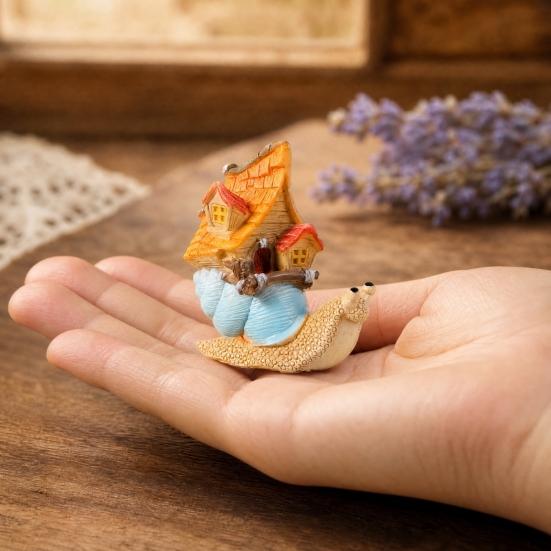 yangyizhi Micro Landscape Ornament, Resin Snail Figurine, Waterproof Sun-Resistant Miniature Fairy Tale Accessory, for Flower Pots And Garden Decor