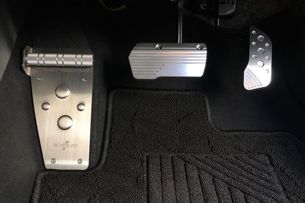 NEOPLOT Педаль накладка педаль тормоза NEO NP72320 Педаль тормоза, которая следует движению во время работы TOYOTA и другие Серебристый