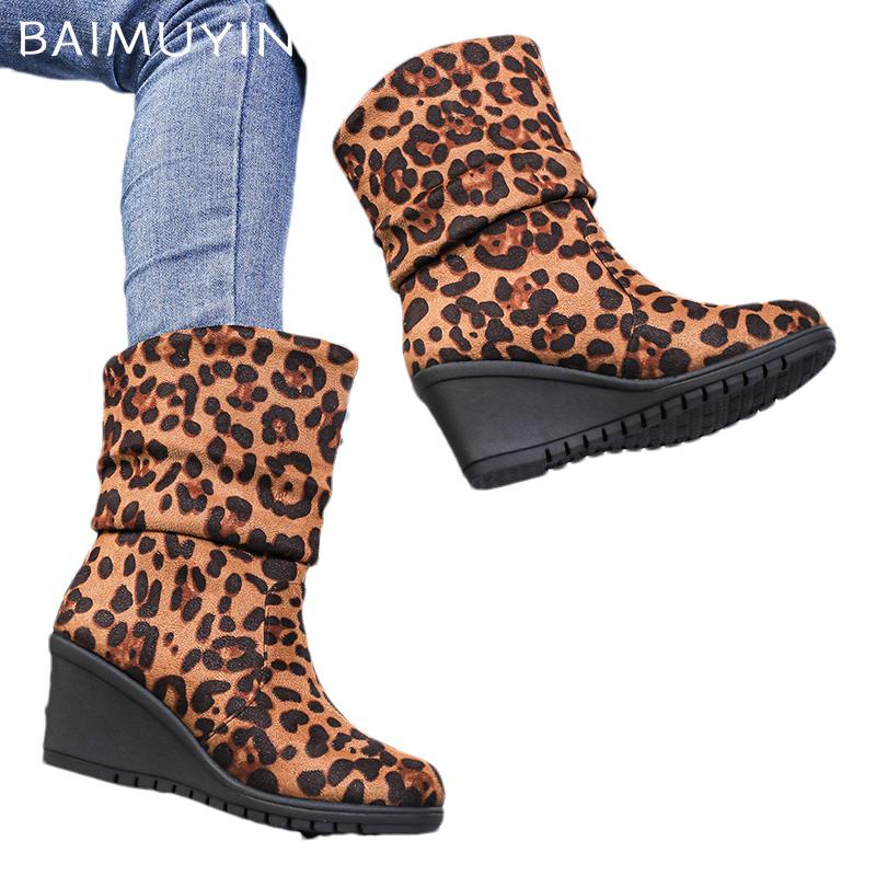 Женские зимние сапоги на танкетке с леопардовым принтом, замшевые туфли на среднем каблуке, дизайнерские ботинки челси 2024 года, тренд зимы, новинка, готические ботинки для женщин