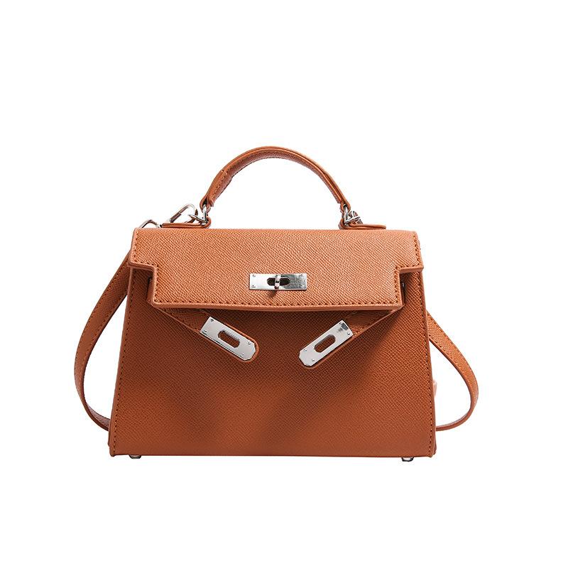 Премиальный нишевый городской портативный маленький квадратный мешок женский летний новый трендовый 2025 рабочий универсальный плечевой мессенджер