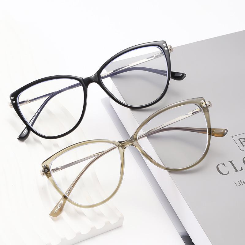 Tortoiseshell Cat-Eye Glasses for Nearsighted Women: Light, Large Frames, Decorative, Fits Square/Round Faces, Prescription-Ready