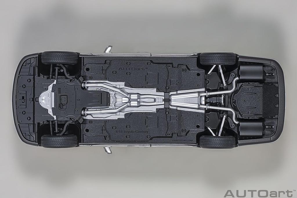 AUTOart Toyota Century Special Edition Seika Radiant Silver Metallic Готовый продукт 1/18