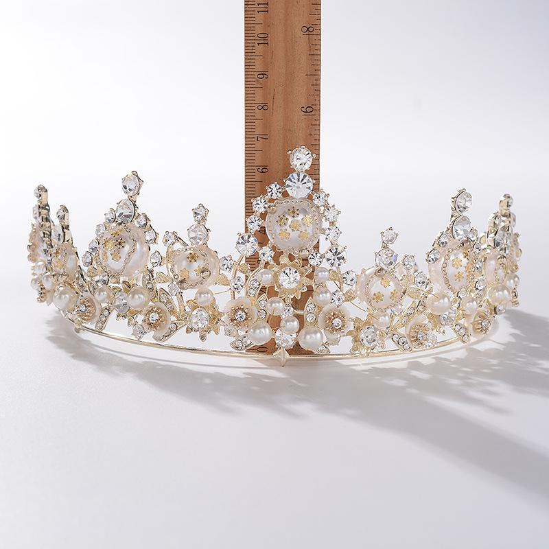 Тот же стиль свадебного головного убора на 18-летие, свадебное платье в стиле супер-сказки, корона для 18-летней взрослой женщины