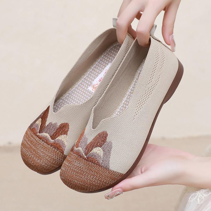 Cloth Shoes Women's Summer Flat-soled Embroidered Shoes Casual Elderly Single Shoes Breathable Soft-soled Comfortable Mother Shoes