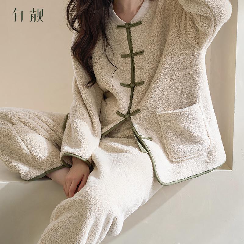 Xuan Liang Women's Winter Lamb Fleece Nightwear Set
