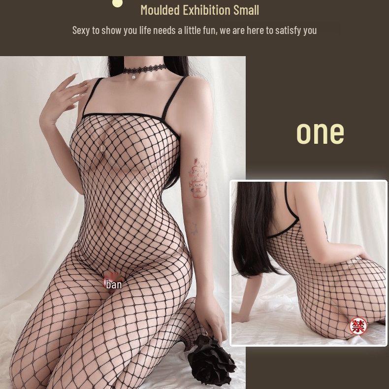 Комплект нижнего белья Temptation: Боди-сетка с открытой промежностью и чулками