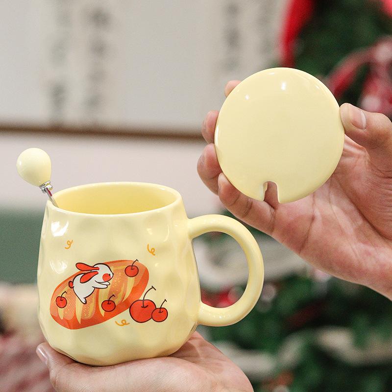 Керамическая кружка в кремовом стиле, чашка для питья воды высокой ценности, чашка с узором "щипок" с крышкой и ложкой, кофейная чашка, милая чашка для подарка на мероприятие