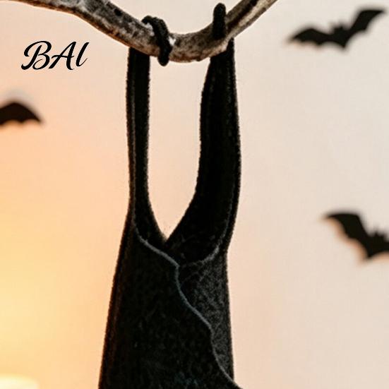 Halloween Party Background Decor Bat Decorations, Realistic Felt Hanging Bats, Spooky Flying Props Holiday Atmosphere for Haunted House Party, Indoor