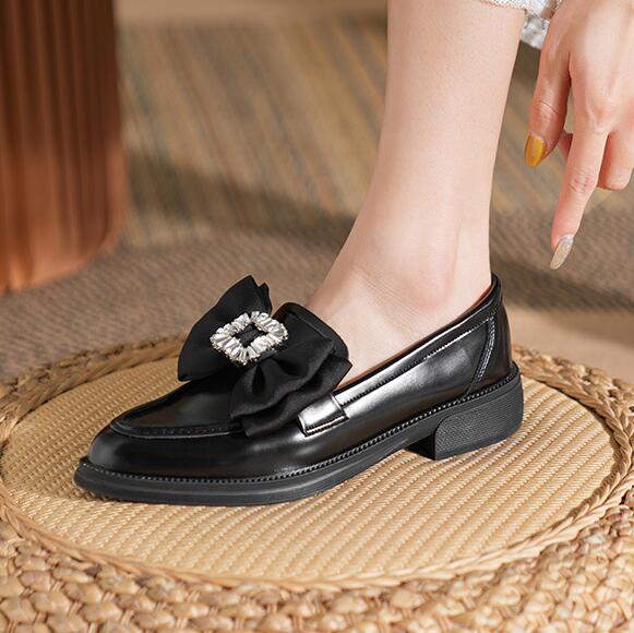 Модные туфли с острым носком, женские, шелковые, с бантом и стразами, оксфорды, женские, на низком толстом каблуке, плоские кроссовки, женские, офисные, нарядные, лоферы