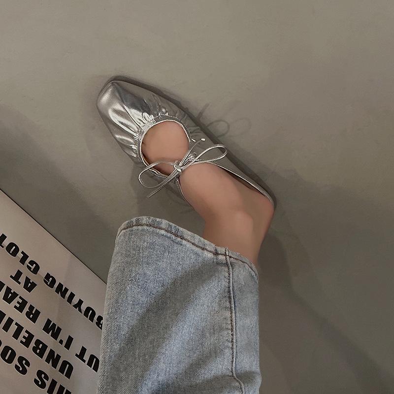 Модная обувь для женщин 2024 года, высококачественные мюли, женские тапочки, модные легкие повседневные тапочки для женщин, однотонные туфли с закрытым носком для женщин