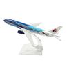 Модель самолета 777 B777 Malaysia Airways в масштабе 1/400, изготовленная из сплава металла, высотой 16 см. Игрушка для детей, украшение для дома.