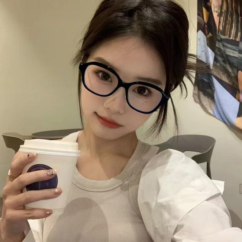 66016 Новые противосиние плоские зеркальные очки 2024 Овальные простые тонкие очки для макияжа Оправа Интернет знаменитости Уличные очки