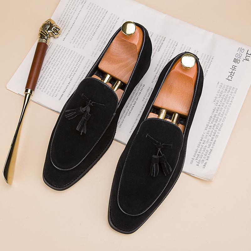 Fashion Casual Plus Size Leather Tassel Loafers Branded Men Formal Business Leather Shoes Fashionable Korean Style Pointed Leather Shoes