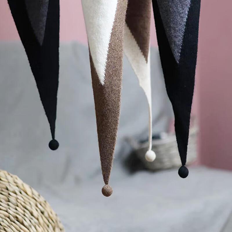 Lu Dahua Women's 100% Cashmere Triangle Shawl with Pom-Poms