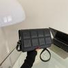 Retro and Fashionable Diamond Patterned Cross Body Small Square Bag with Simple Texture Shoulder Bag