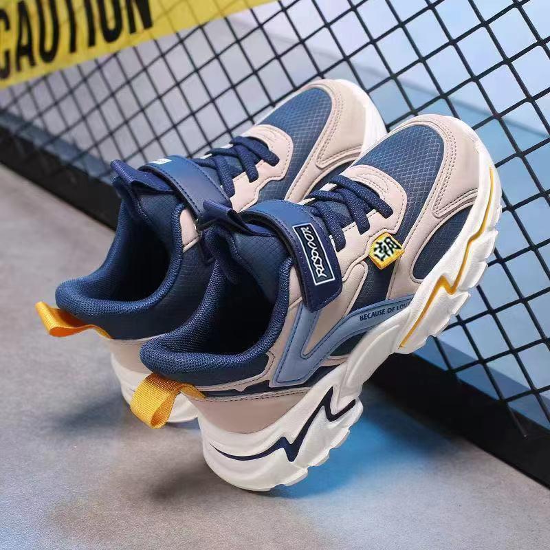 Boys Running Shoes Kids Lightweight Breathable Mesh Leather Upper Non-Slip Athletic Sneakers