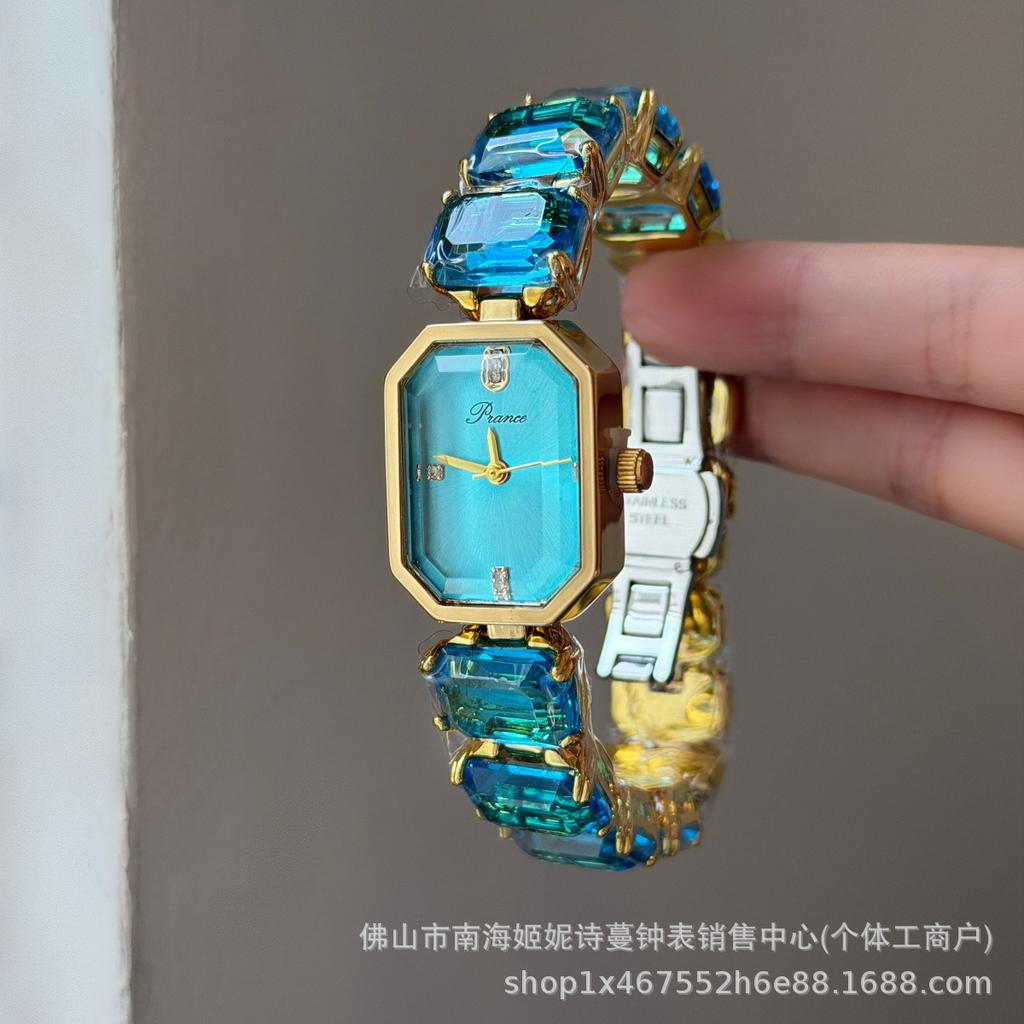 French Style Mini Crystal Watch for Women Light Luxury Elegant Diamond Dress Wristwatch