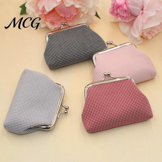 Travel Coin Holder Retro Plaid Purse, Cotton Fabric Small Change Mini Purse Kiss Lock Pouch for Women Coins Cash Earrings Lipstick Storage