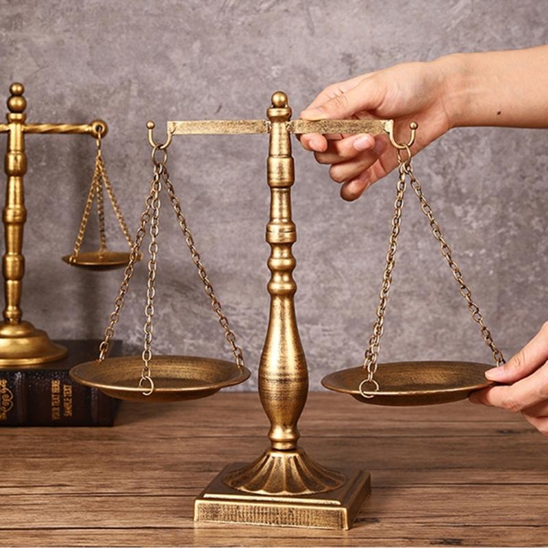 Башня ювелирных изделий Весы Ретро-скульптура весов Весы правосудия для студентов-юристов Адвокатов Судей Декор для кабинета юриста