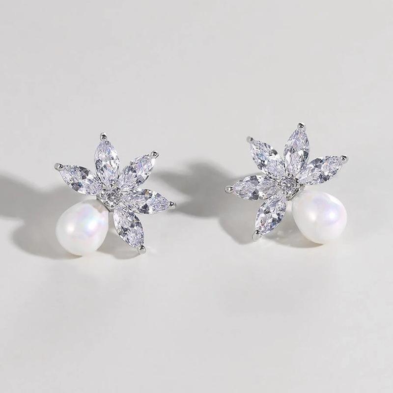 Horse Eye Stud Earrings, Imitation Pearl Flower Jewelry, Light Luxury High-End Exquisite Jewelry