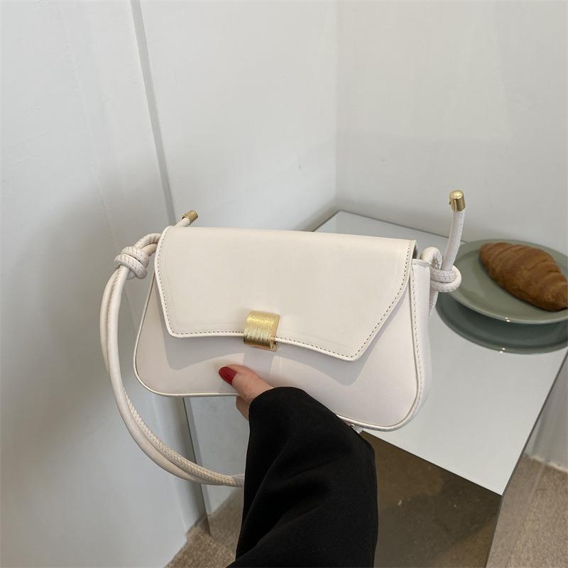 Niche Bag Women's Summer New Fashion Commuter Bag Versatile Shoulder Messenger Bag Feeling Baguette Bag Underarm Bag